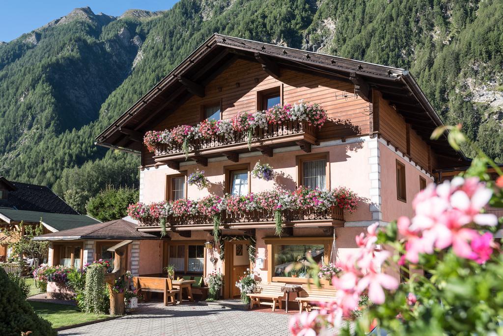 Landhaus Lackner Heiligenblut Exterior foto